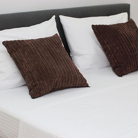 Bed and Breakfast Gaia Влёра Экстерьер фото