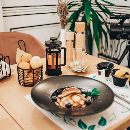 Bed and Breakfast Gaia Влёра Экстерьер фото