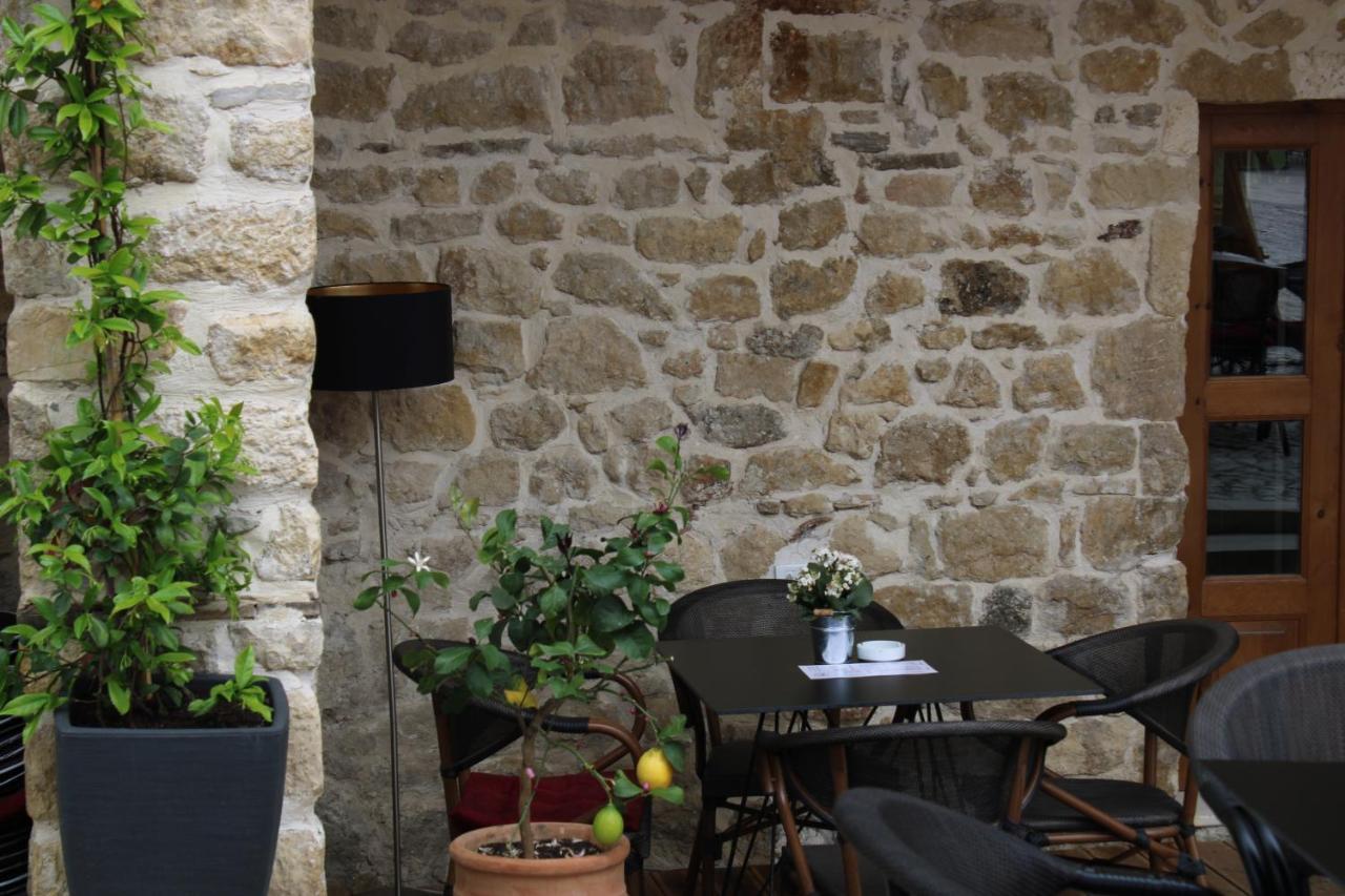Bed and Breakfast Gaia Влёра Экстерьер фото